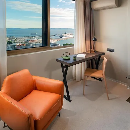 Royal Suites-Sky Split Exterior photo