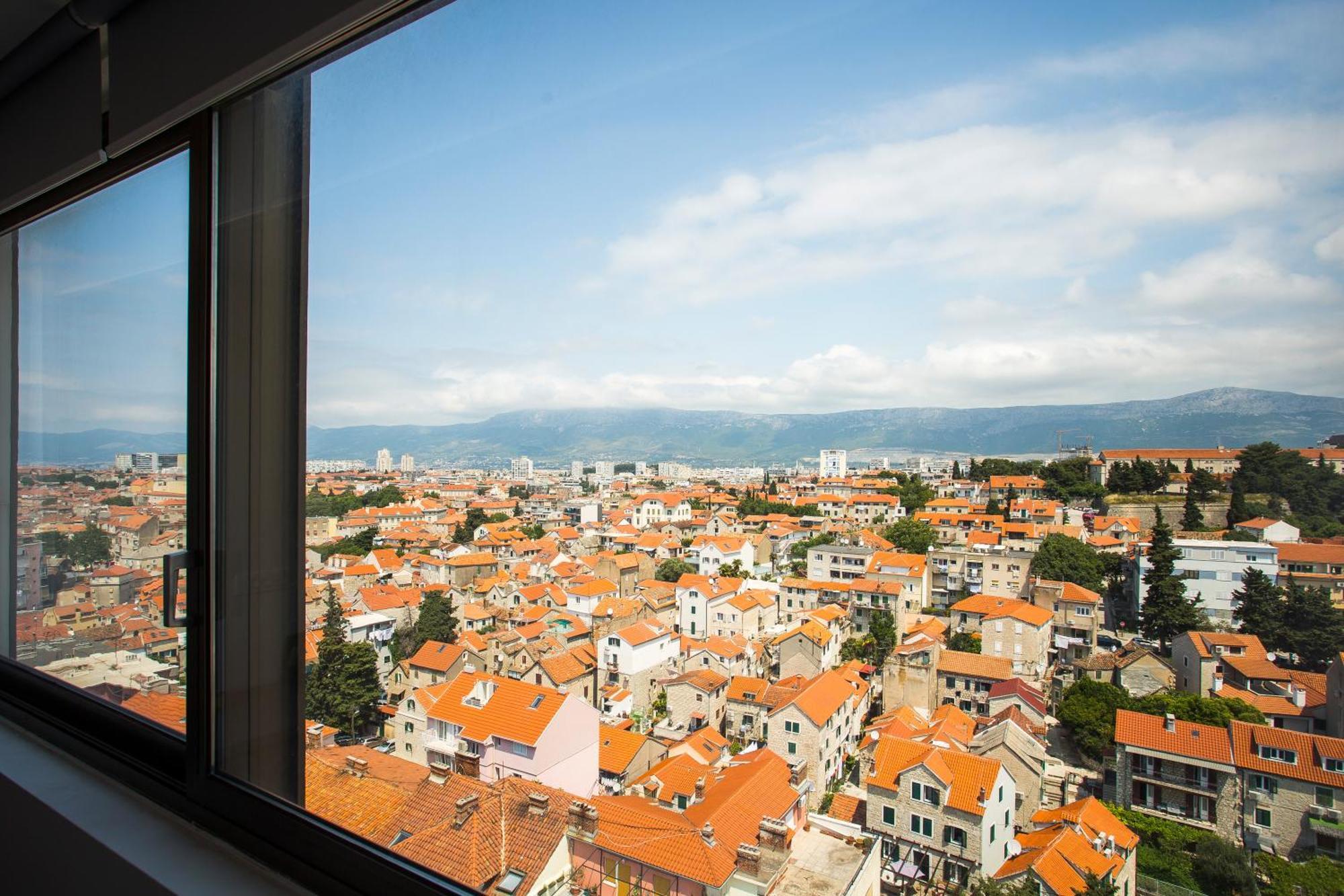 Royal Suites-sky 4*
